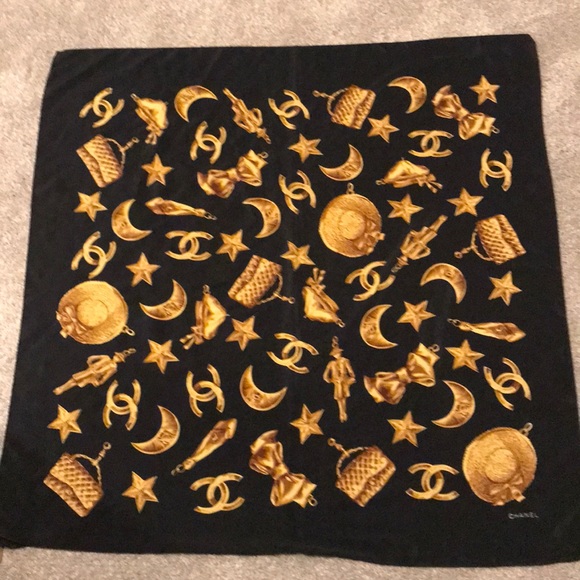 CHANEL Accessories - Chanel vintage Scarf